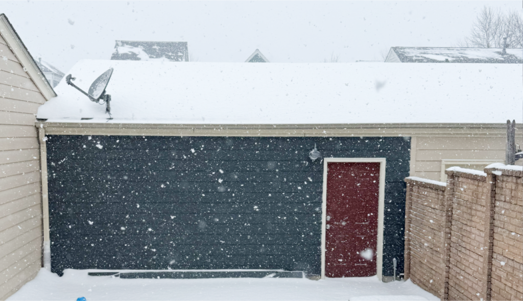 snow falling in st charles